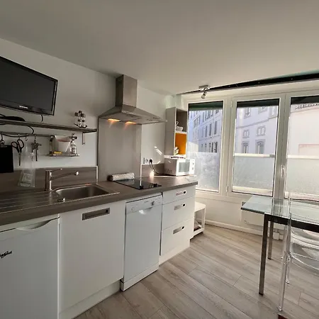 Apartment Charmant Duplex, Proche Plage Et Commerces A Saint-jean-de-luz, Ideal Pour Des Vacances Reussies! - Fr-1-239-861 Saint-Jean-de-Luz